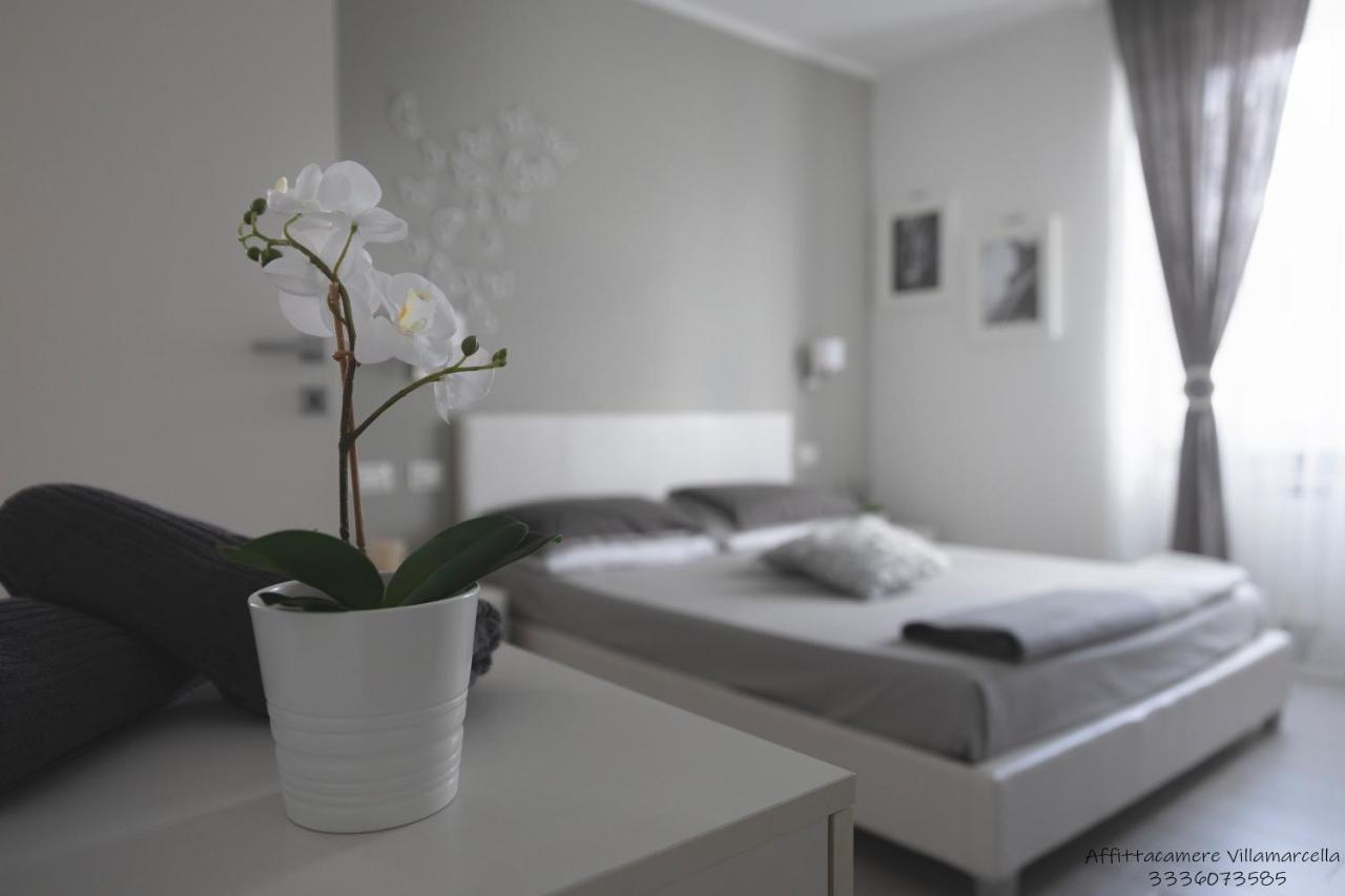 Affittacamere Villa Marcella ลาสเปเซีย ภายนอก รูปภาพ
