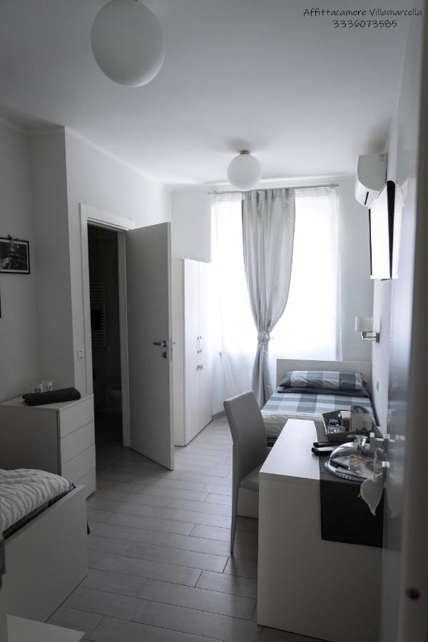 Affittacamere Villa Marcella ลาสเปเซีย ภายนอก รูปภาพ